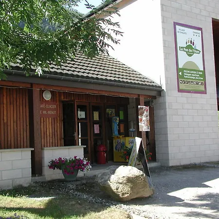 Parque de vacaciones Le Pas De L'ours 3*