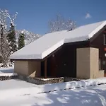 Le Pas De L'ours Aston