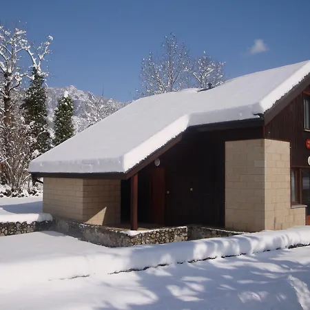 Le Pas De L'ours Aston