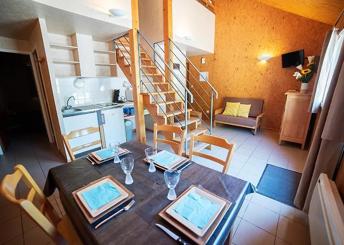 Le Pas De L'ours 3* Aston